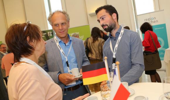 Conference on neighbouring languages in Maastricht