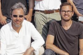 Tom Randaxhe (right) and et Denis Villeneuve, the filmmaker of "Arrival". Tom Randaxhe (right) and et Denis Villeneuve, the filmmaker of "Arrival".